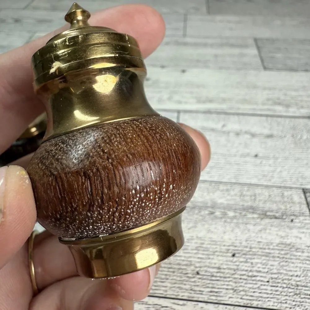 VINTAGE BRASS & WOOD TABLE SALT AND PEPPER SHAKERS Small Size‎ Taiwan Made